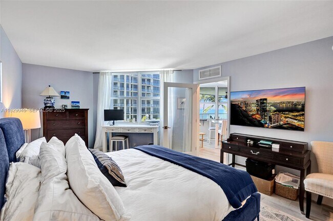 Building Photo - 1340 S Ocean Blvd