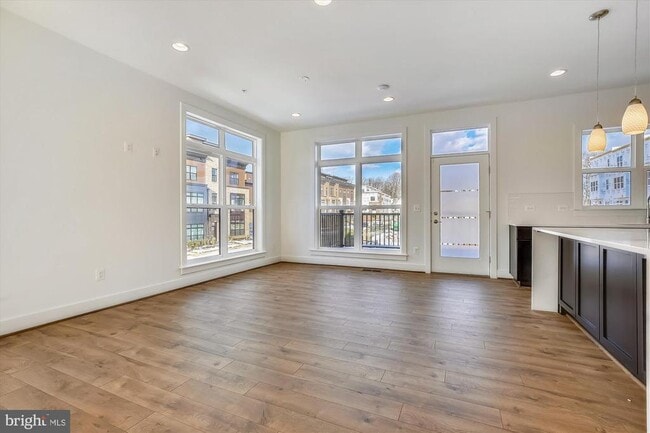 Building Photo - 3234 Royal Fern Pl