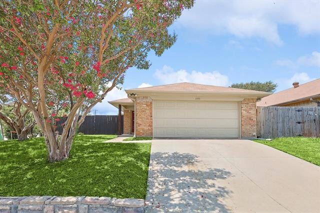 Building Photo - 2201 Jamestown Ct