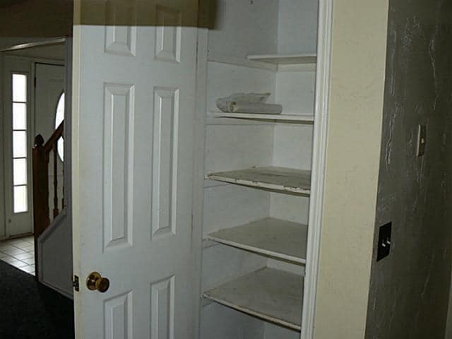 Building Photo - 1317 E Miller Dr