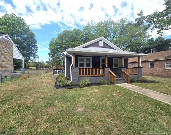 Building Photo - 874 W Orange St