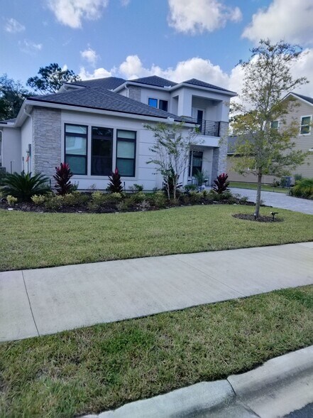 Primary Photo - 10504 Silverbrook Trl