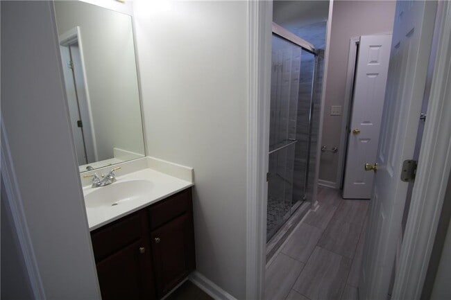 Building Photo - 258 Brookcliff Dr NE