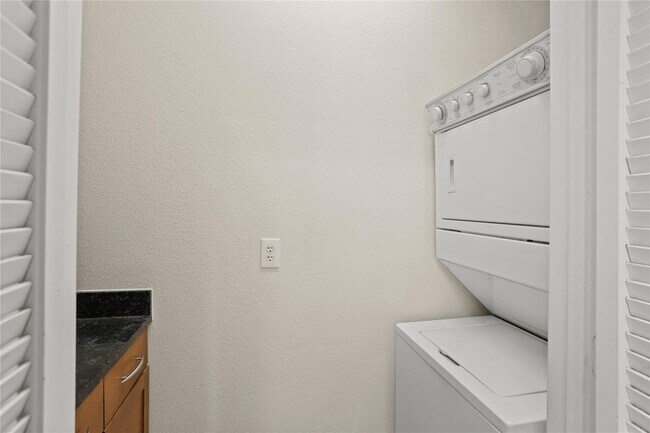 Building Photo - 2299 Lone Star Dr