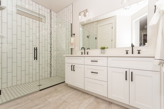 Building Photo - Beautiful Chino Valley Home!