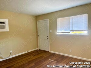 Building Photo - 813 John Adams Dr