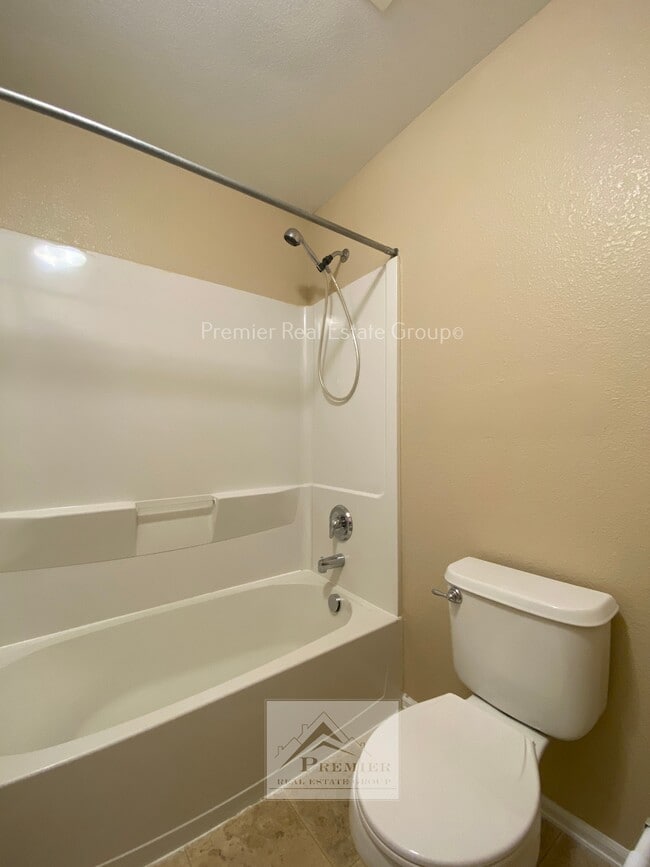 Building Photo - 7630 Duck Hawk Pl