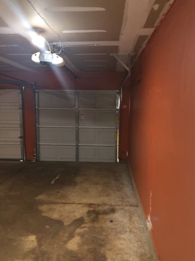 Building Photo - 2489 Tolliver Dr