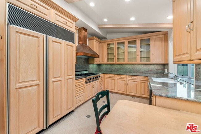 Building Photo - 221 Bellino Dr