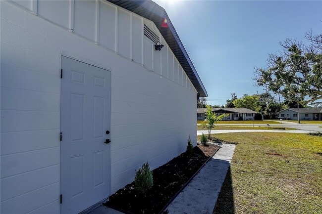 Building Photo - 1797 Birch Dr