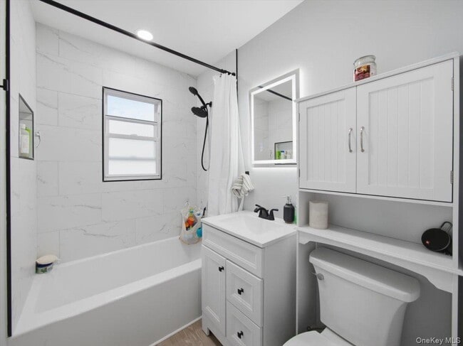Building Photo - 784 Brookridge Dr