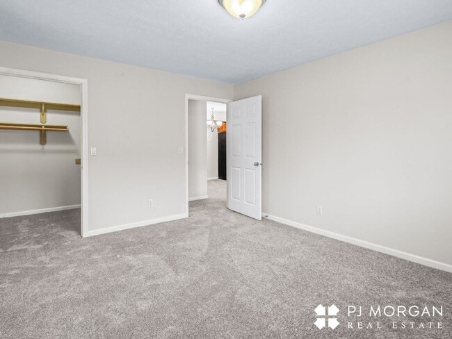 Building Photo - 2 Bedroom, 2 Bathroom Condo