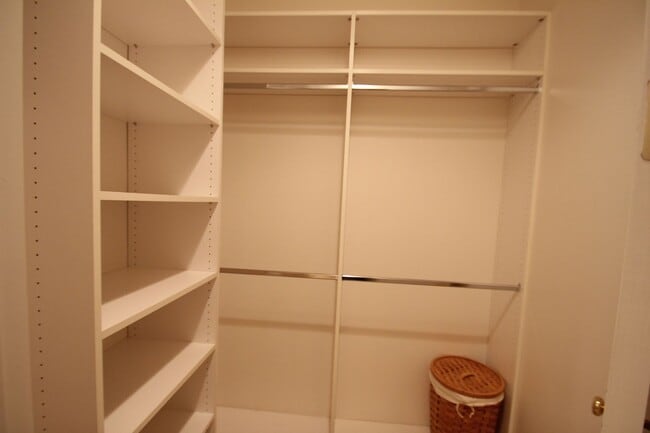 Building Photo - Elegant Fully Furnished Single Story Home