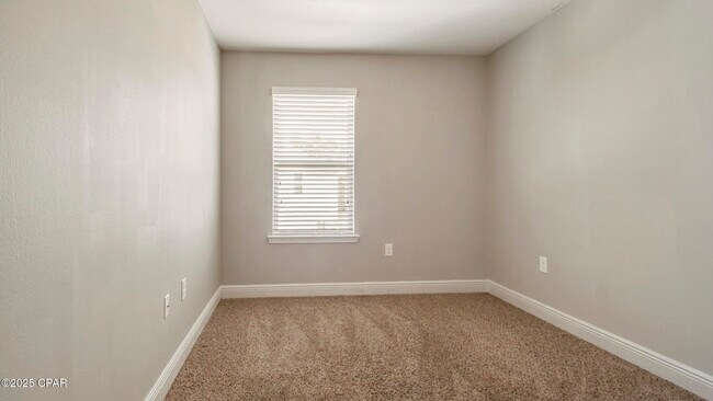Building Photo - 7471 Shadow Lake Dr