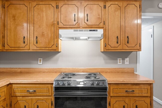 Building Photo - 405 Cook Dr