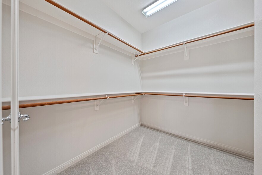 Building Photo - 84126 Canzone Dr
