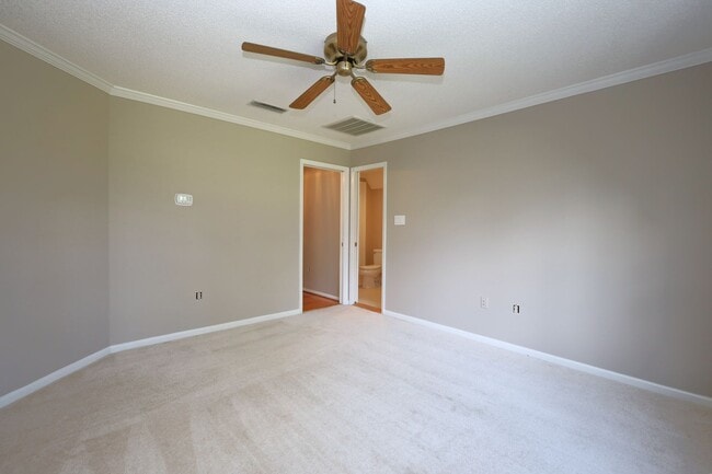 Building Photo - 1054 Ridge Rd