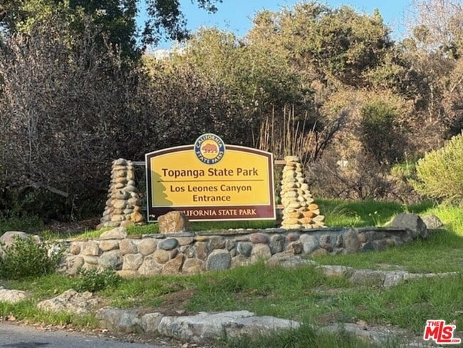 Building Photo - 777 El Medio Ave