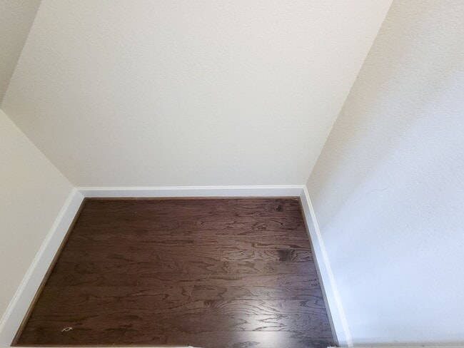 Building Photo - A stunning 4-story home perfectly situated in the heart of Spring Branch!