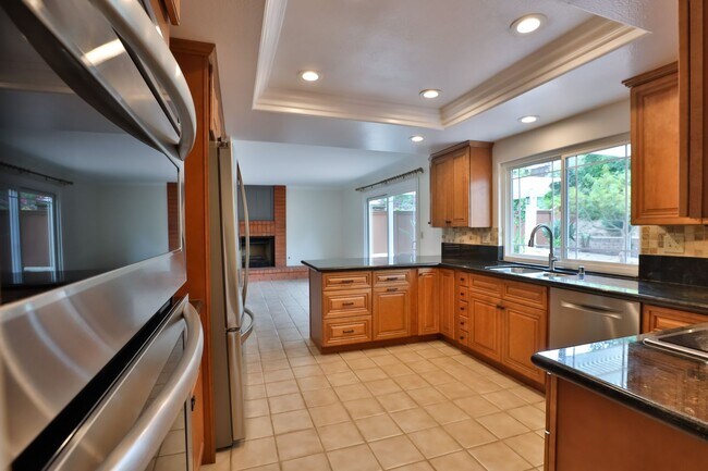 Building Photo - Spacious 3-Bedroom Scripps Ranch Home