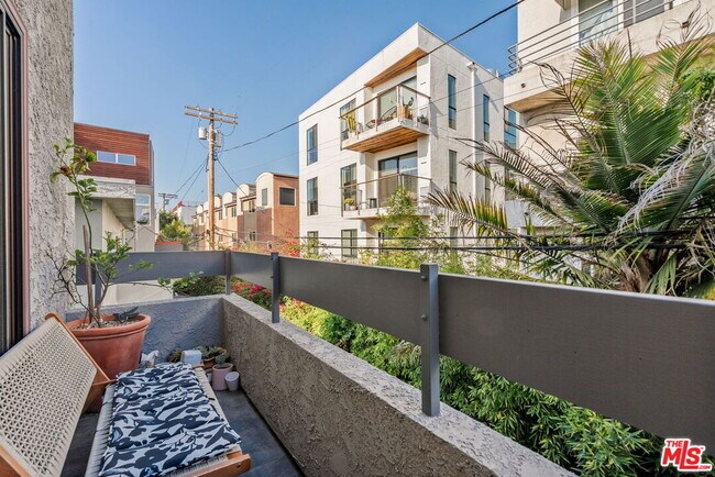 Building Photo - 3988 Beethoven St