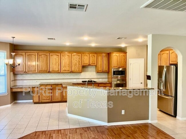 Building Photo - 2518 Vestavia Ridge Ln