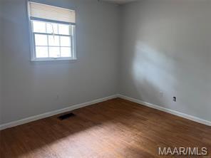 Building Photo - 570 Chatsworth Dr