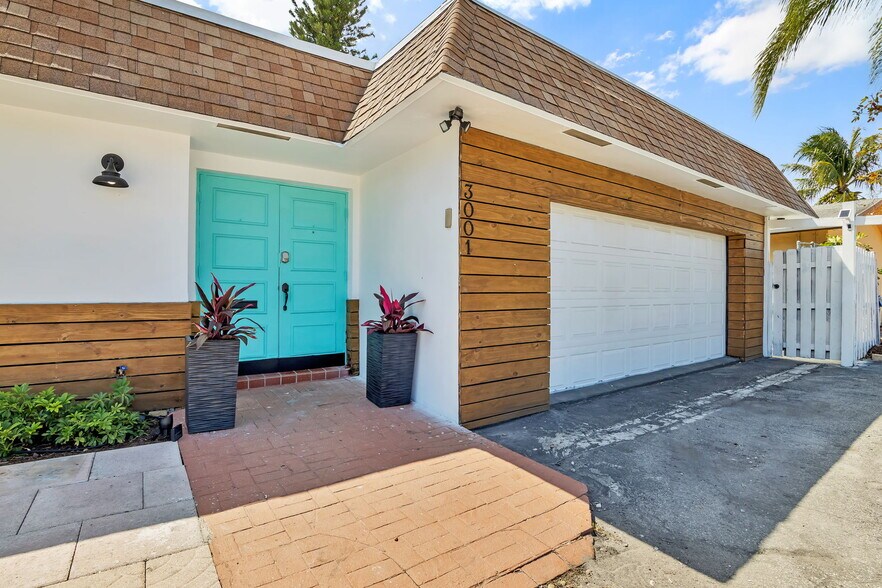 Building Photo - 3001 NW 9th Ave