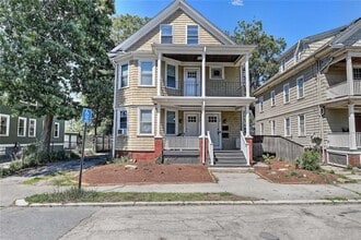 Building Photo - 168 Fourth Street
