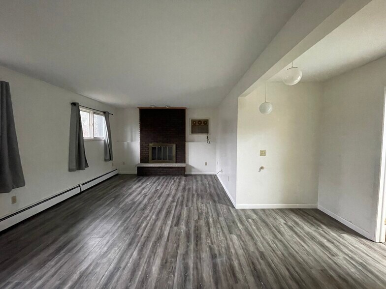 Building Photo - 139 Burleigh Dr