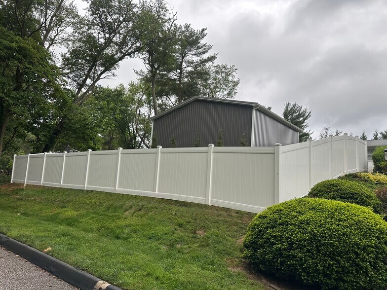 Building Photo - 38 Bramble Ln