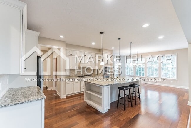 Building Photo - 2572 Milano Dr