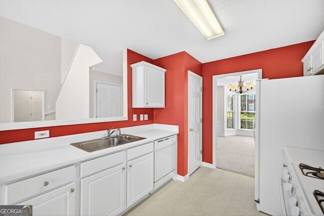 Building Photo - 4010 Ridgefair Dr
