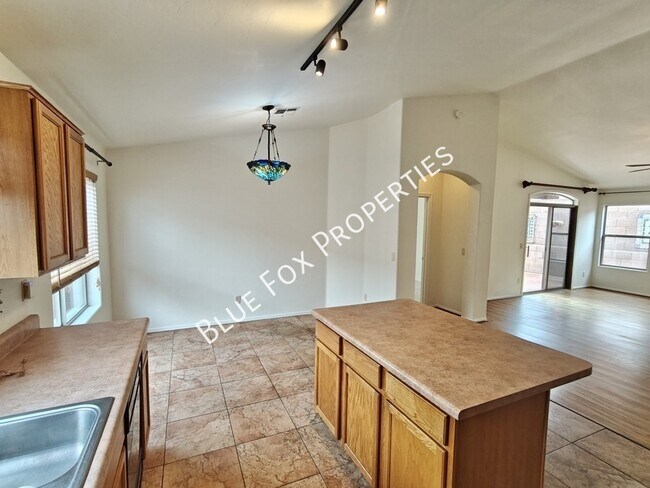 Building Photo - 10923 S Lake Gambusi Dr