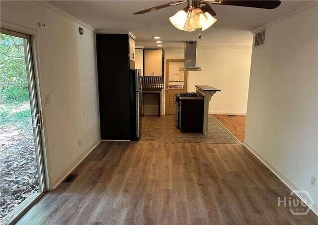 Building Photo - 150 Sherwood Dr