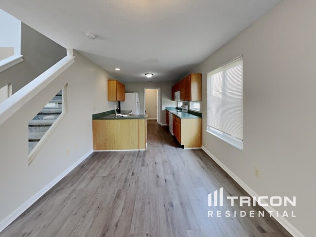 Building Photo - 2429 Grand Fir Dr