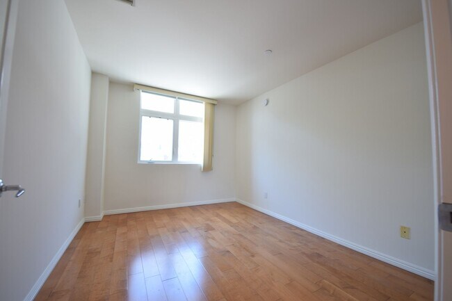 Building Photo - 12222 Wilshire Blvd