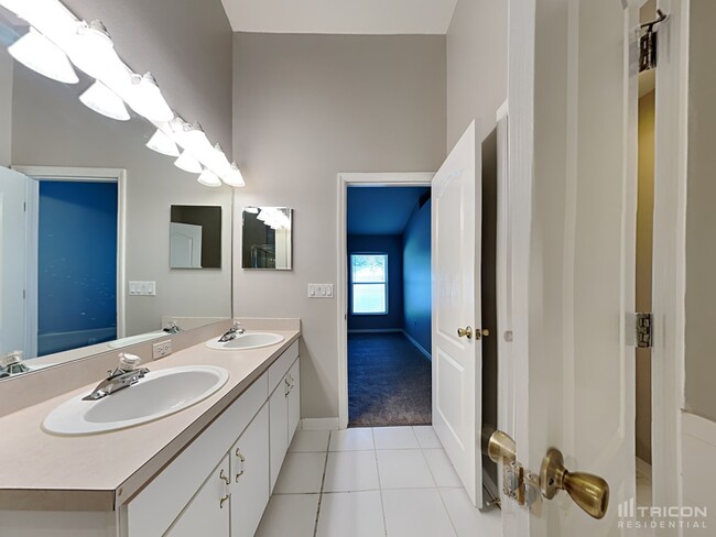 Building Photo - 4220 Mast Ct