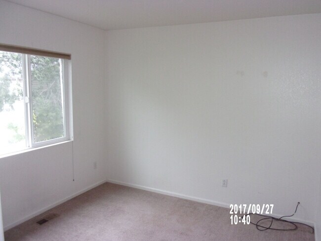 Building Photo - 4631 S Swadley Ct