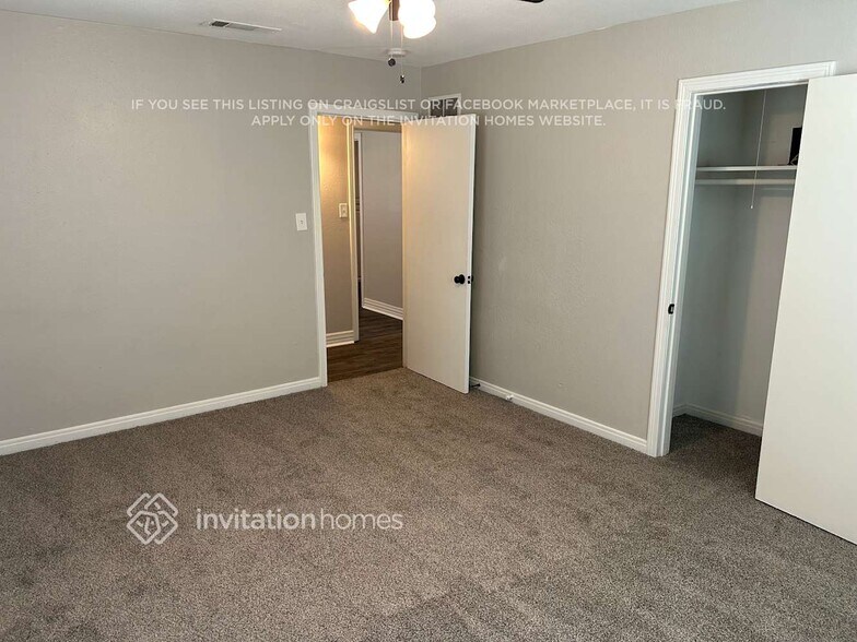 Building Photo - 4101 Winfield Ave