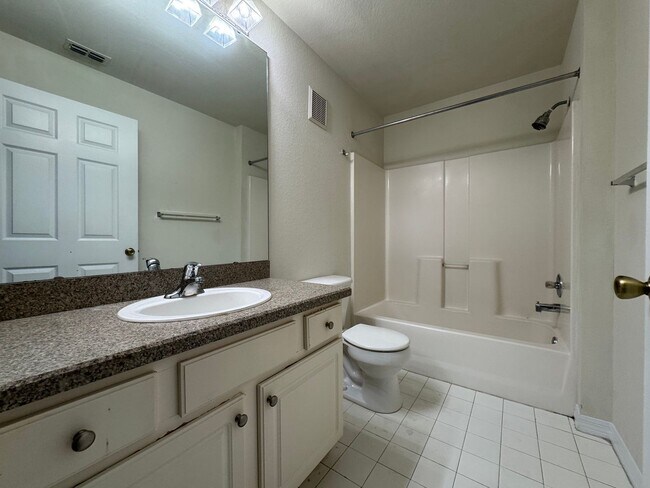 Building Photo - Cypress Fairways 1 Bedroom 1 Bath