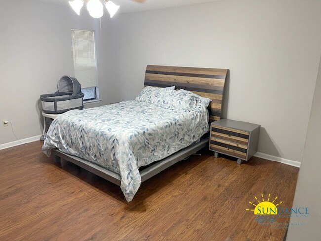 Building Photo - Charming 3-Bedroom Brick Home in Bluewater...