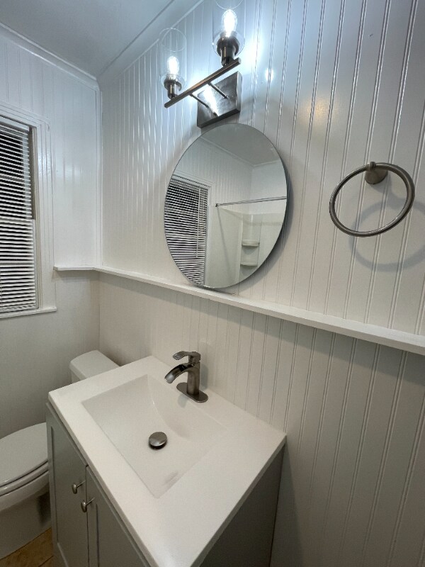 Building Photo - 405 Sheridan St