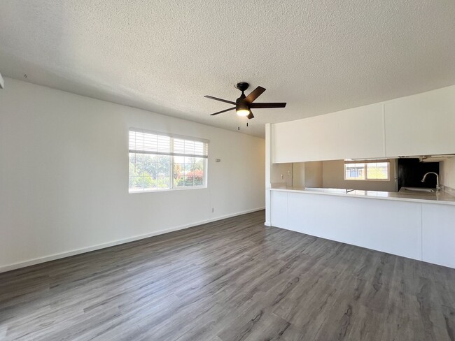 Building Photo - 2 Bedroom Napa Apartment w/ Remodeled Kitchen