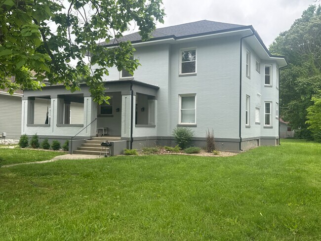 Building Photo - 453 S Main Ave