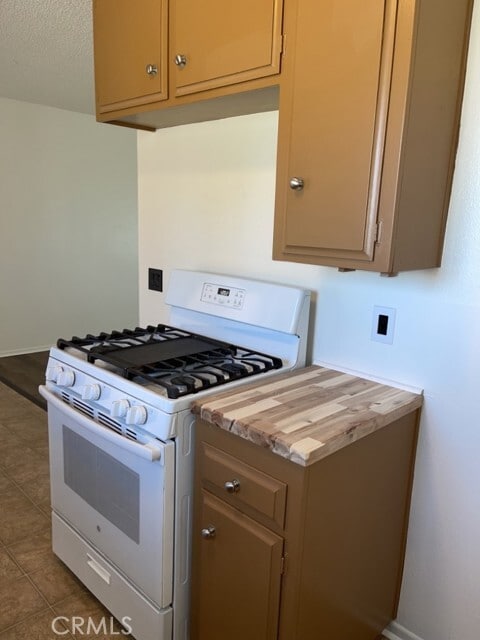 Building Photo - 16088 Chestnut St