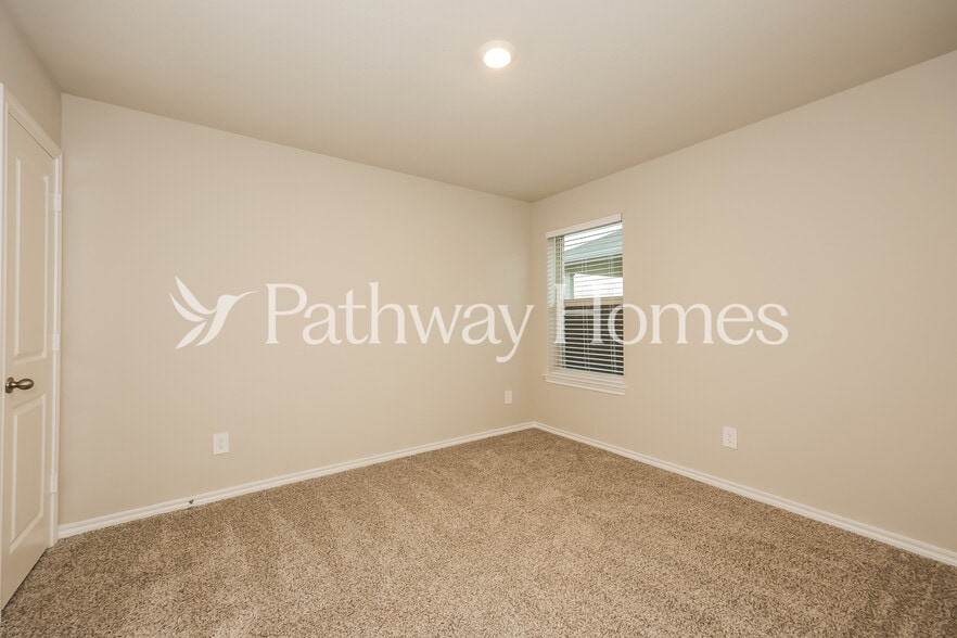 Building Photo - 8520 Hollymead Ln