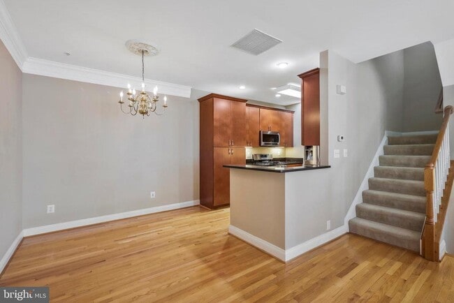 Building Photo - 5114 Vos Ln