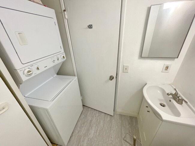 Building Photo - Ground Floor Kihei Villages Unit - Fenced ...