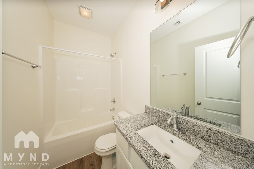 Building Photo - 5764 E Bristol Cir